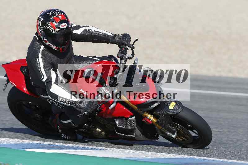 /02 28.-31.01.2025 Moto Center Thun Jerez/gruen-green/82